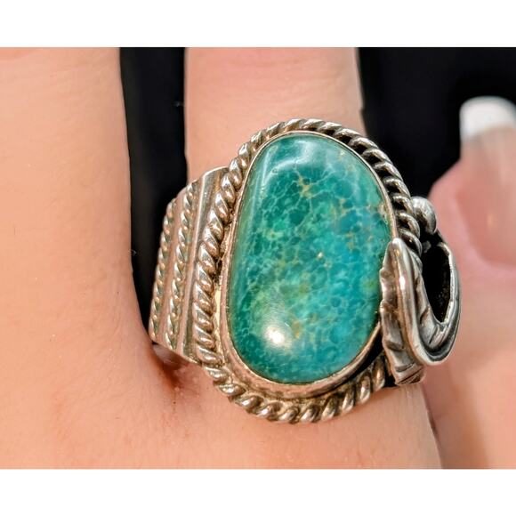 Vintage Turquoise Unmarked Sterling Silver Curved Leaf Chunky Ring Size 9.5 - Picture 1 of 13
